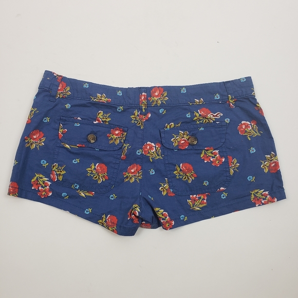 2/$20 Hollister Floral Print Shorts - Picture 2 of 12